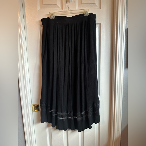 GUC Torrid Black High Low Skirt - Picture 5 of 6